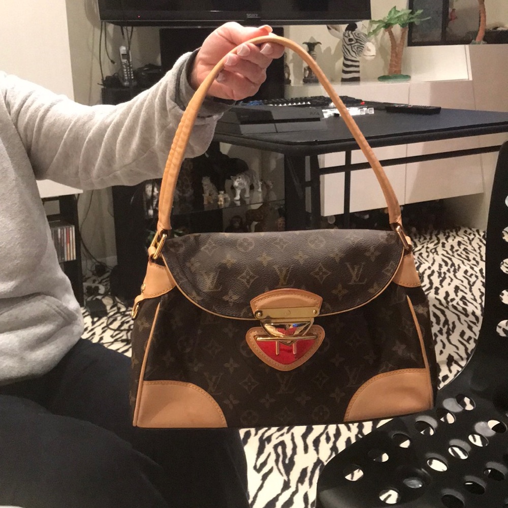 Louis Vuitton Shoulder Bag